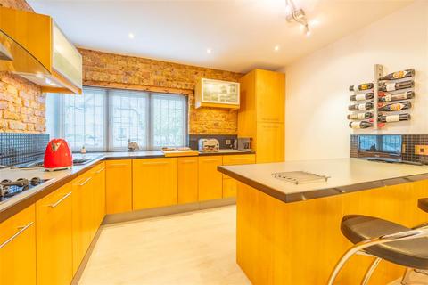 42 Crosby Road, Westcliff-on-sea, SS0 8LG