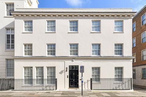 5 bedroom semi-detached house for sale, Elizabeth Street, London