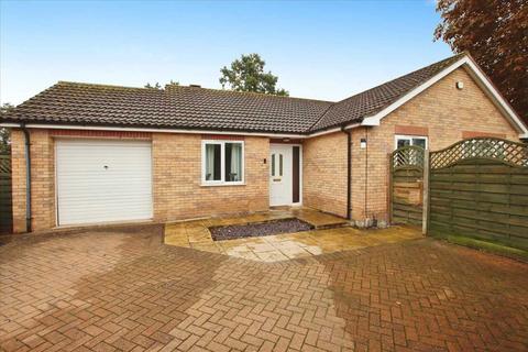 3 bedroom bungalow for sale, Meadowlake Crescent, Lincoln