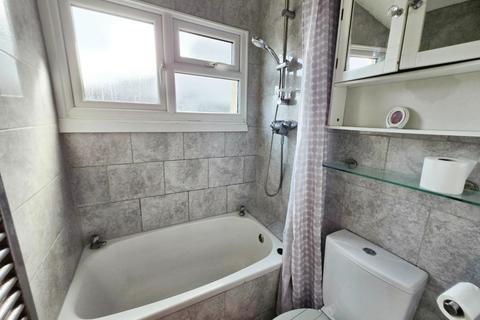 35 Cranfield Road East, Carshalton, SM5 4LR