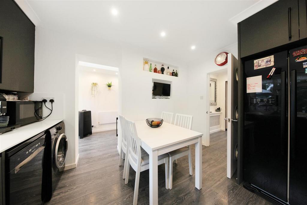 32 Annesley Close - tx C5k3cg RDf OHGNto S0g.jpg