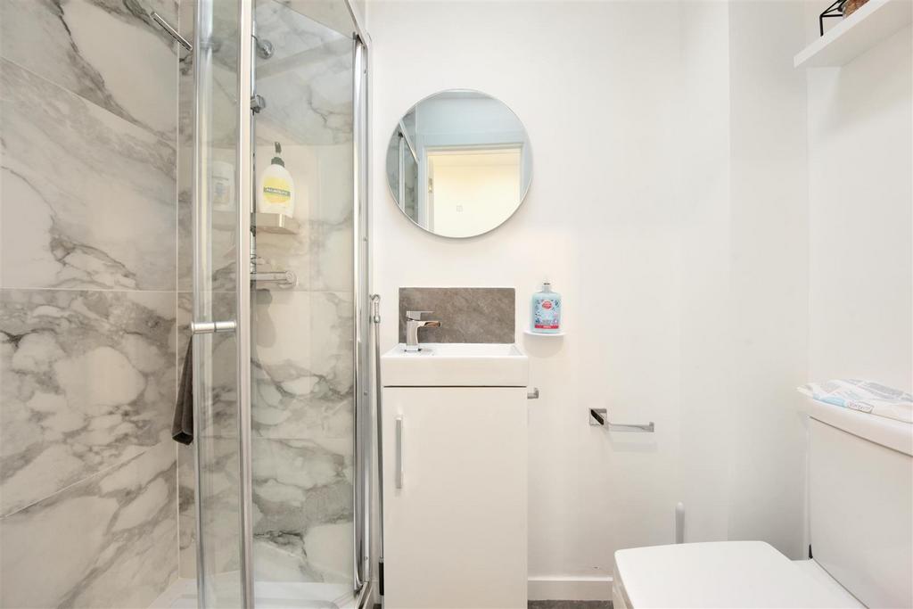 32 Annesley Close - EYl Hys MIQ88 Su LYNMhv P.jpg