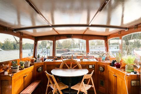 3 bedroom houseboat for sale, Lots Ait, Brentford, TW8