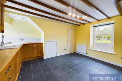 2 bedroom house for sale, Main Street, Cayton, Scarborough