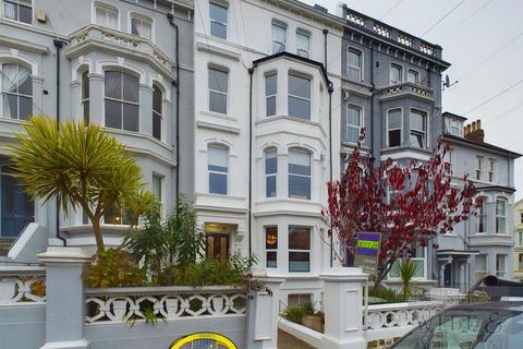 2 bedroom flat for sale, Anglesea Terrace, St Leonards on Sea