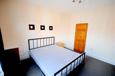 1 bedroom flat to rent, Loughborough, Leicestershire LE11