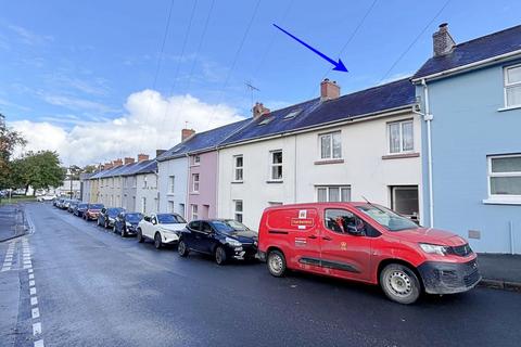 2 bedroom terraced house for sale, Cambrian Place, Haverfordwest