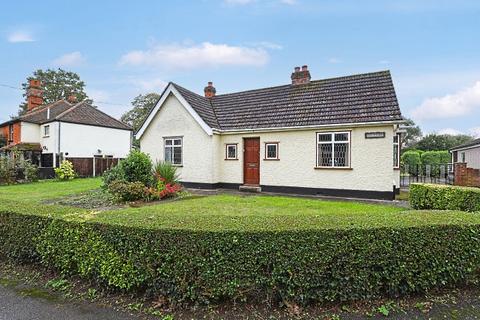 2 bedroom bungalow for sale, Blacksmiths Alley, Ingatestone, CM4