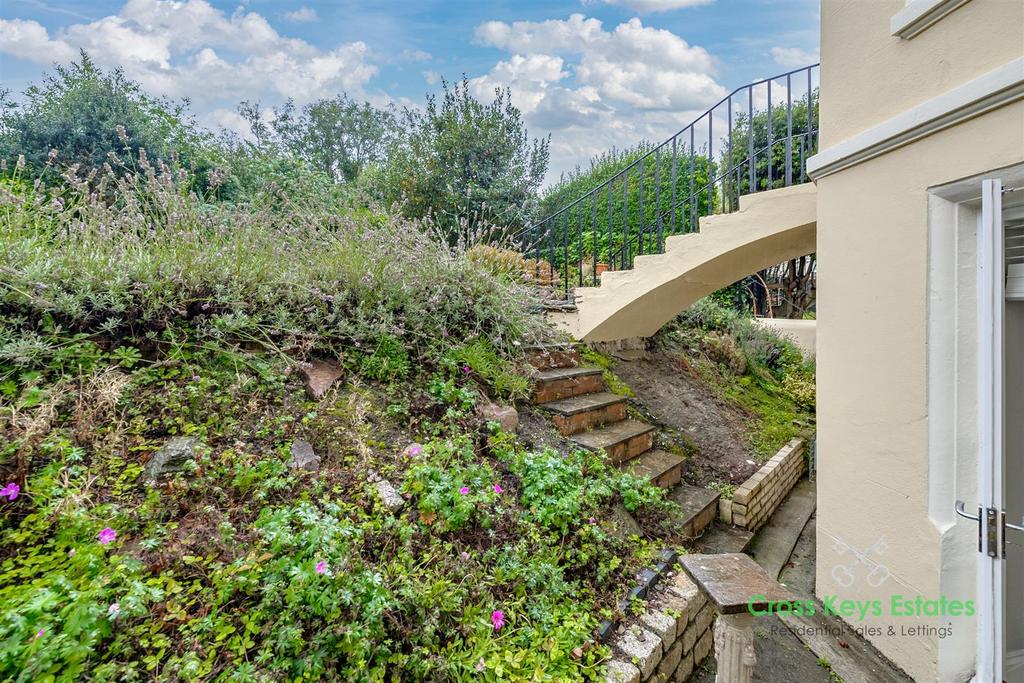 Private &amp; Communal Gardens