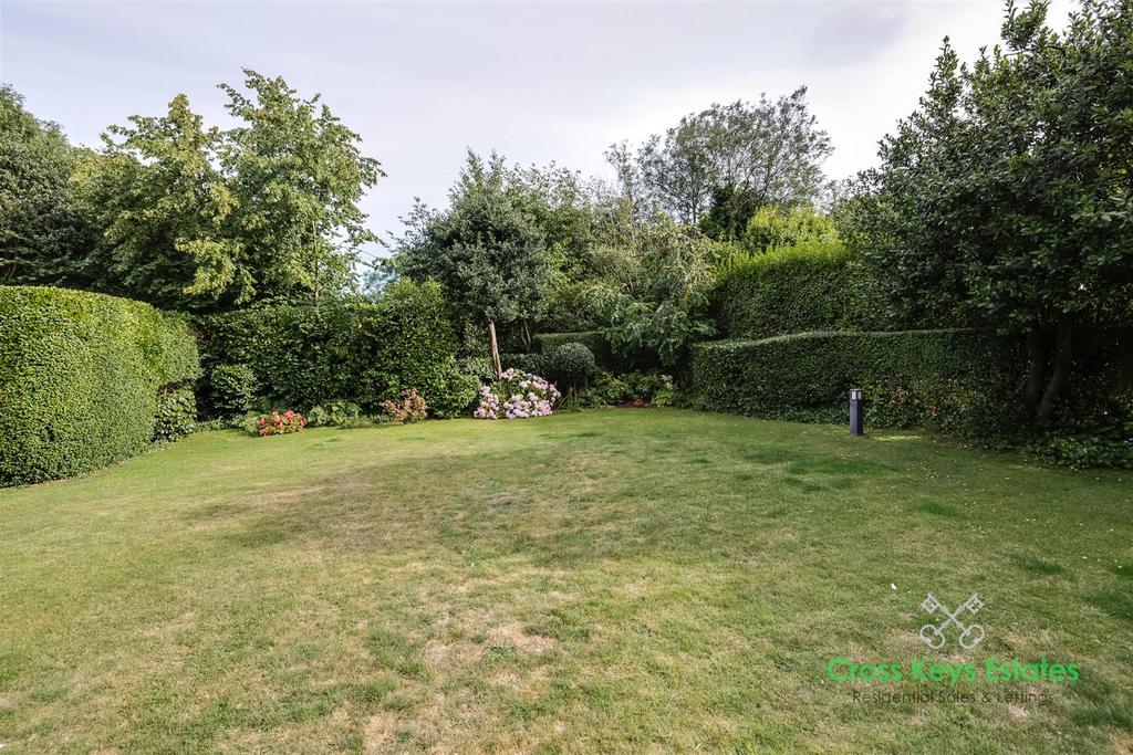 Private &amp; Communal Gardens