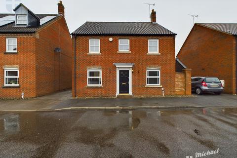 4 bedroom detached house to rent, 21 Brimmers Way, AYLESBURY, HP19 7HR