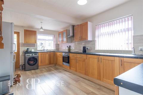 2 bedroom semi-detached bungalow for sale, Fairhaven Road, Leyland