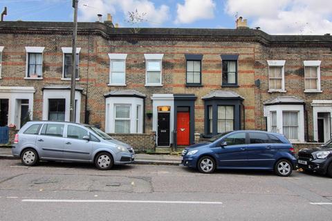 4 bedroom terraced house to rent, Kenton Road, London