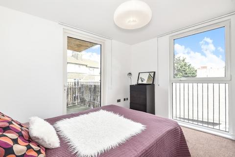 1 bedroom apartment to rent, Porlock Street London SE1