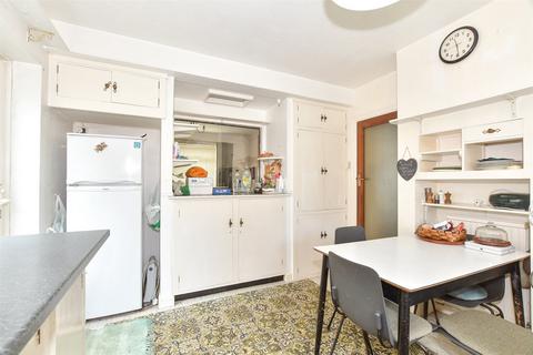 28 Surrenden Crescent, Brighton, BN1 6WF