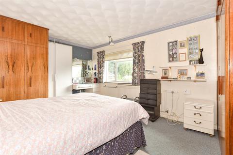 28 Surrenden Crescent, Brighton, BN1 6WF