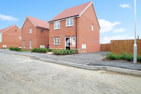 3 bedroom detached house to rent, Barley Road, Frinton-on-Sea CO13