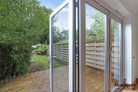 35 Brickfield Road, Coopersale, Epping, CM16 7QX