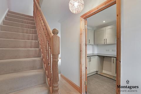 35 Brickfield Road, Coopersale, Epping, CM16 7QX