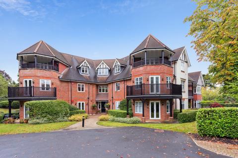 3 bedroom flat for sale, North Park, Chalfont St. Peter, Gerrards Cross, Buckinghamshire