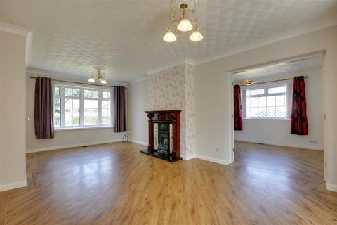 3 bedroom detached bungalow for sale, Wauldby View, Swanland