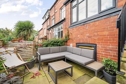 4 bedroom end of terrace house for sale, Pasture Place, Leeds LS7