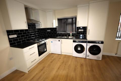 1 bedroom flat to rent, Kingsway House, Watford WD25