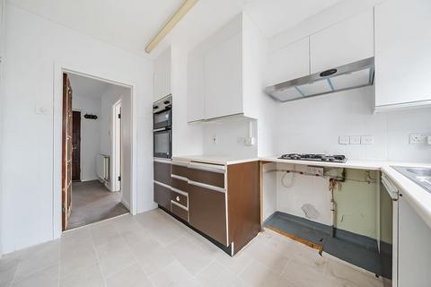 18 Randle Road, Richmond, TW10 7LT