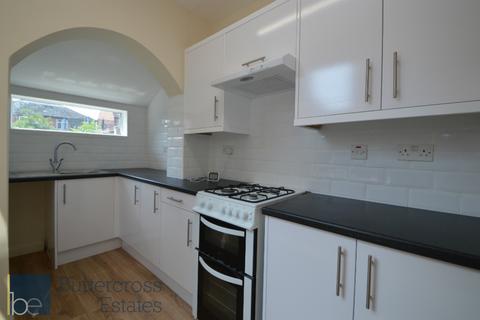 2 bedroom terraced house to rent, Smith Street, Balderton