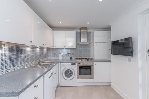 2 bedroom flat to rent, Cammo Road, Cammo, Edinburgh, EH4