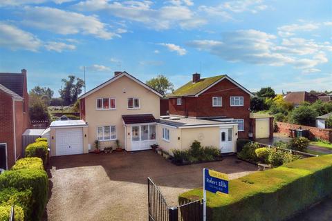 4 bedroom detached house for sale, London Road, Shardlow