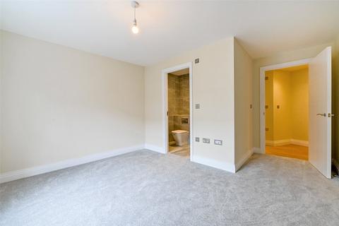 2 bedroom apartment to rent, 32a Peascod Street, Windsor, Berkshire, SL4