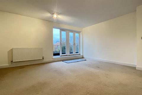 2 bedroom apartment to rent, Lesbourne Road, Reigate RH2