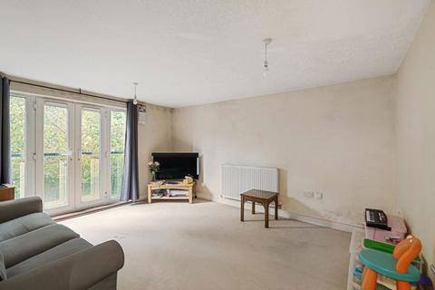 1 bedroom apartment for sale, Black Eagle Drive, Northfleet, Gravesend, Kent, DA11 9AH