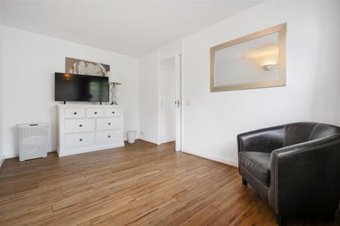 3 bedroom maisonette for sale, Mountbatten Square, Windsor