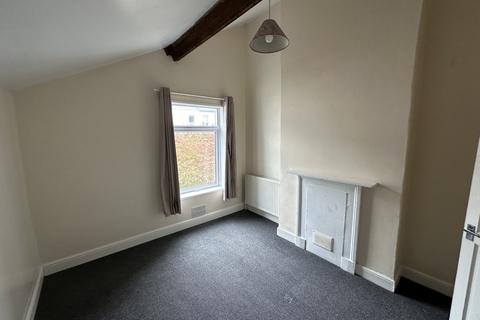 2 bedroom flat to rent, Barnstaple, EX32