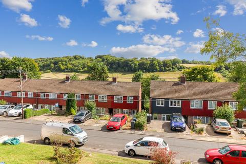 3 bedroom end of terrace house for sale, Lynton Road, Chesham, Buckinghamshire, HP5