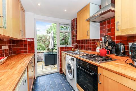 3 bedroom end of terrace house for sale, Lynton Road, Chesham, Buckinghamshire, HP5