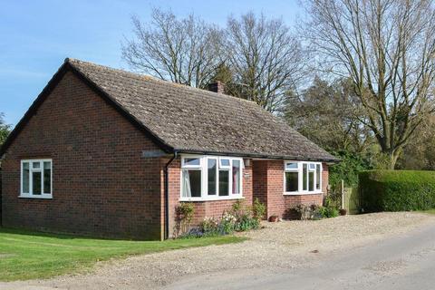 2 bedroom detached bungalow to rent, Collens Green, Lyng