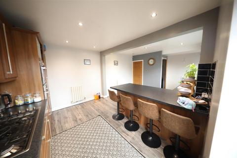 24 Blythorpe, Hull, HU6 9HG