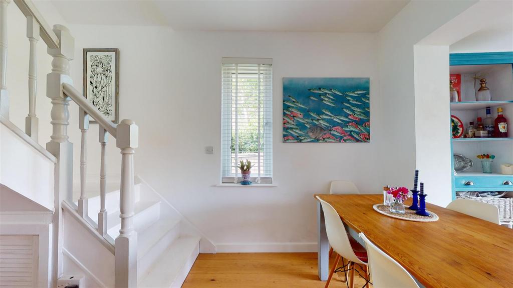 Kitchen/Dining Area