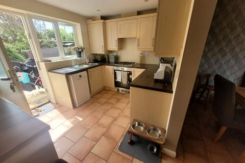 3 bedroom semi-detached house to rent, Shimbrooks, Great Leighs CM3