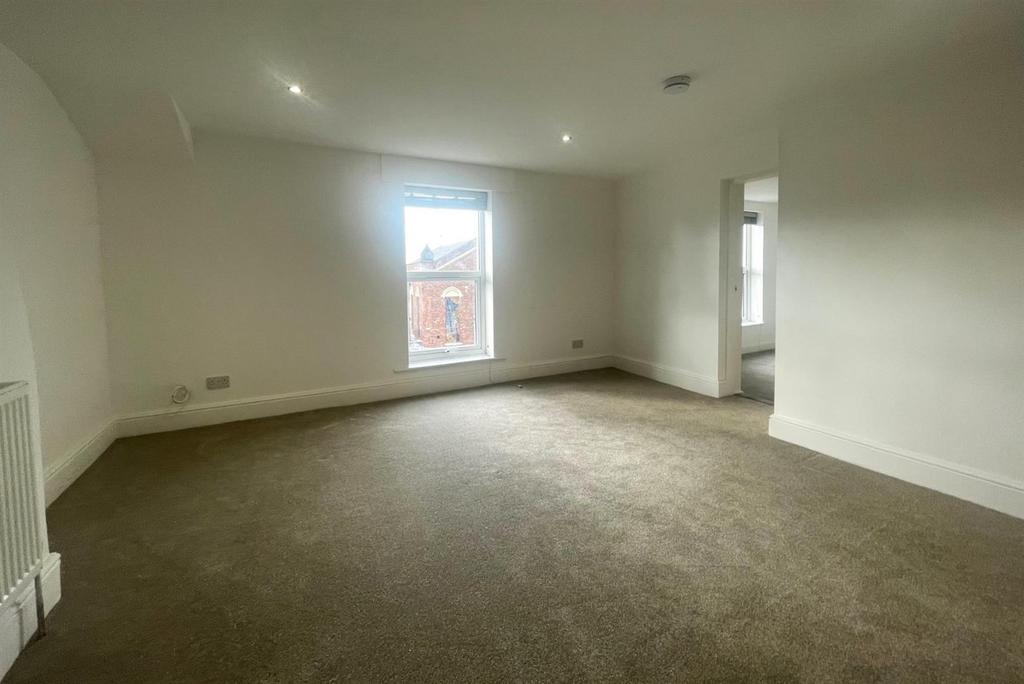 St. Helens Road, Ormskirk L39 2 bed apartment to rent £950 pcm (£219 pw)
