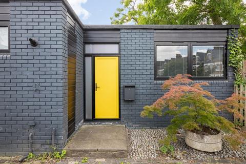 1 Alexandra Walk, London, SE19 1AL