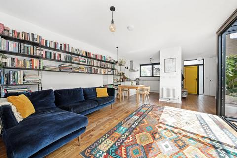1 Alexandra Walk, London, SE19 1AL