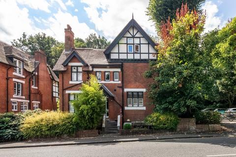 43b Crystal Palace Park Road, London, SE26 6UR