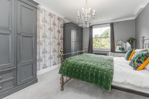 24 Versailles Road, London, SE20 8AX