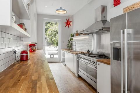 24 Versailles Road, London, SE20 8AX