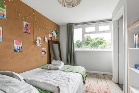 24 Versailles Road, London, SE20 8AX