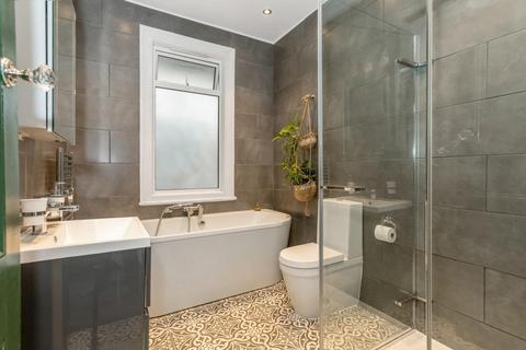 24 Versailles Road, London, SE20 8AX